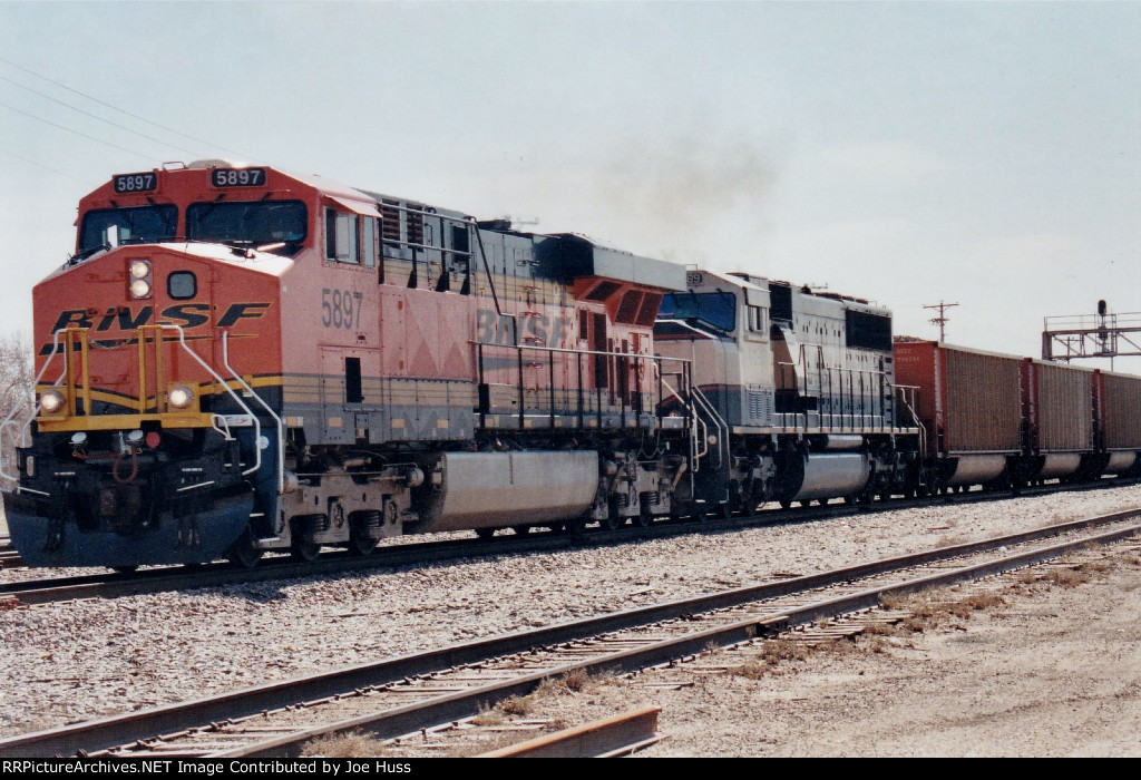 BNSF 5897 North